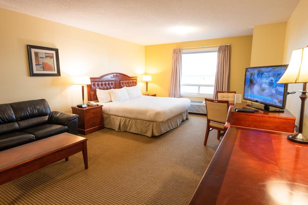Days Inn By Wyndham Bonnyville Экстерьер фото