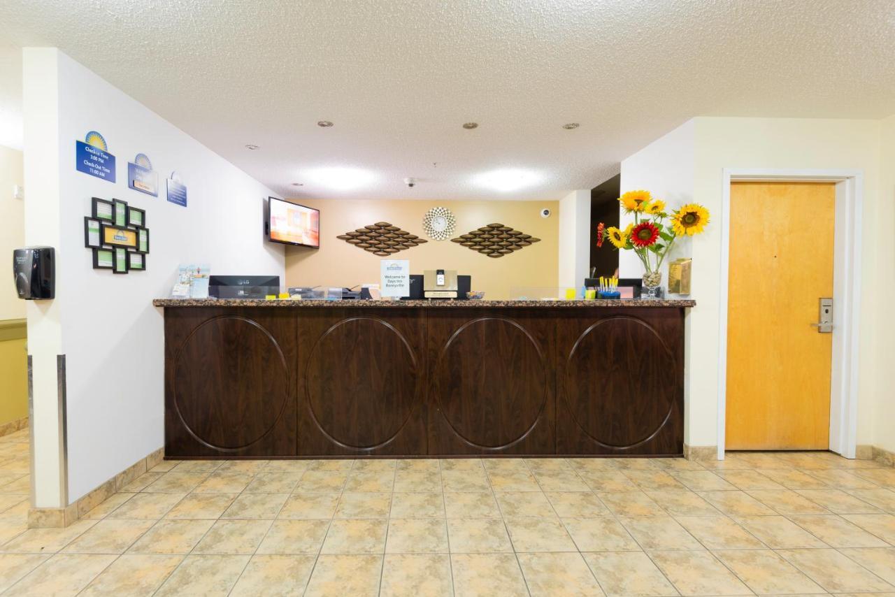 Days Inn By Wyndham Bonnyville Экстерьер фото